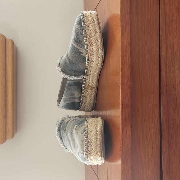 Splendid Women's Lily Slip on Espadrille Flats size 9 Green Camo - Picture 3 of 12